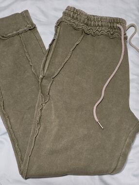 SER.O.YA Trent Joggers Unisex Joggers Olive Stretch Knit Size M